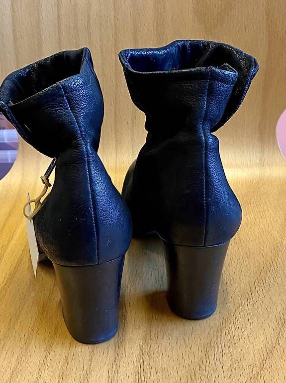 Scarpe da donna: Bottines noires San Marina Taille 39 – Usato da Cheseaux-Lausanne venduto da Fannelle01 2