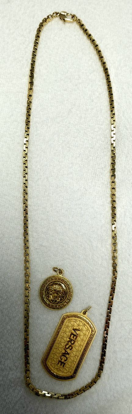 Versace Catenine: Versace Kette mit Anhänger Medusa – Usato da Amriswil venduto da newschweiz 1