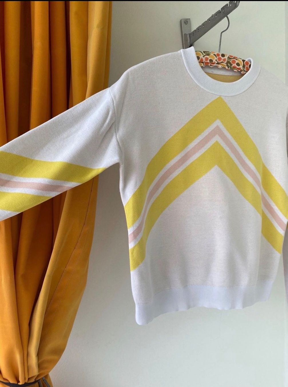 Other Stories Maglioni & Felpe: & OTHER STORIES Pullover mit grafischem Muster – Usato da Zürich venduto da jk_zh 1