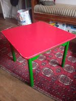 Kindertisch / Couchtisch