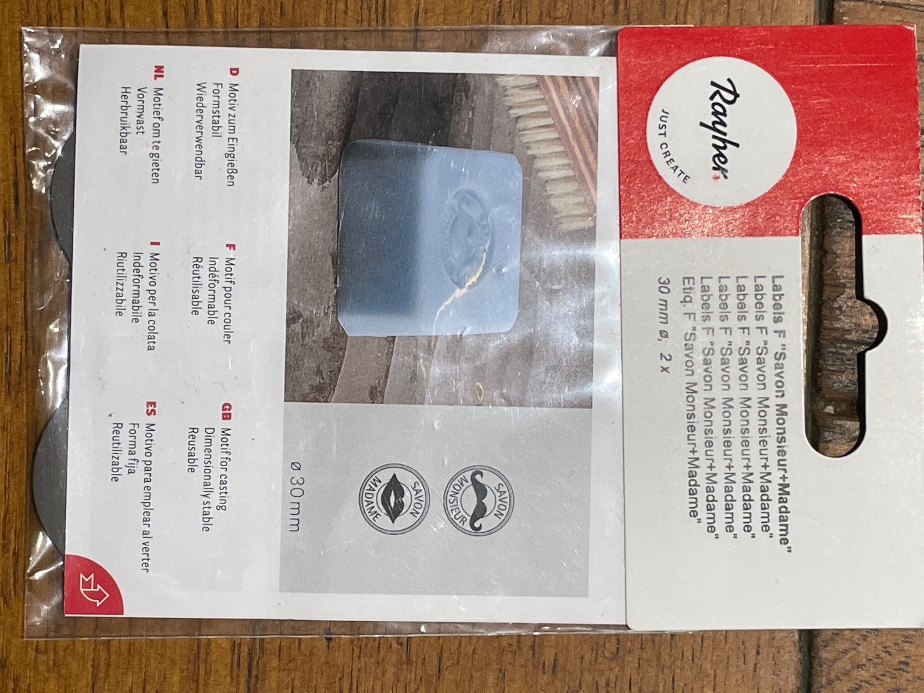Teglie da forno: Motiv eingiessen seife motif savon – Nuovo e nell'imballaggio originale da Lajoux JU venduto da Briard0