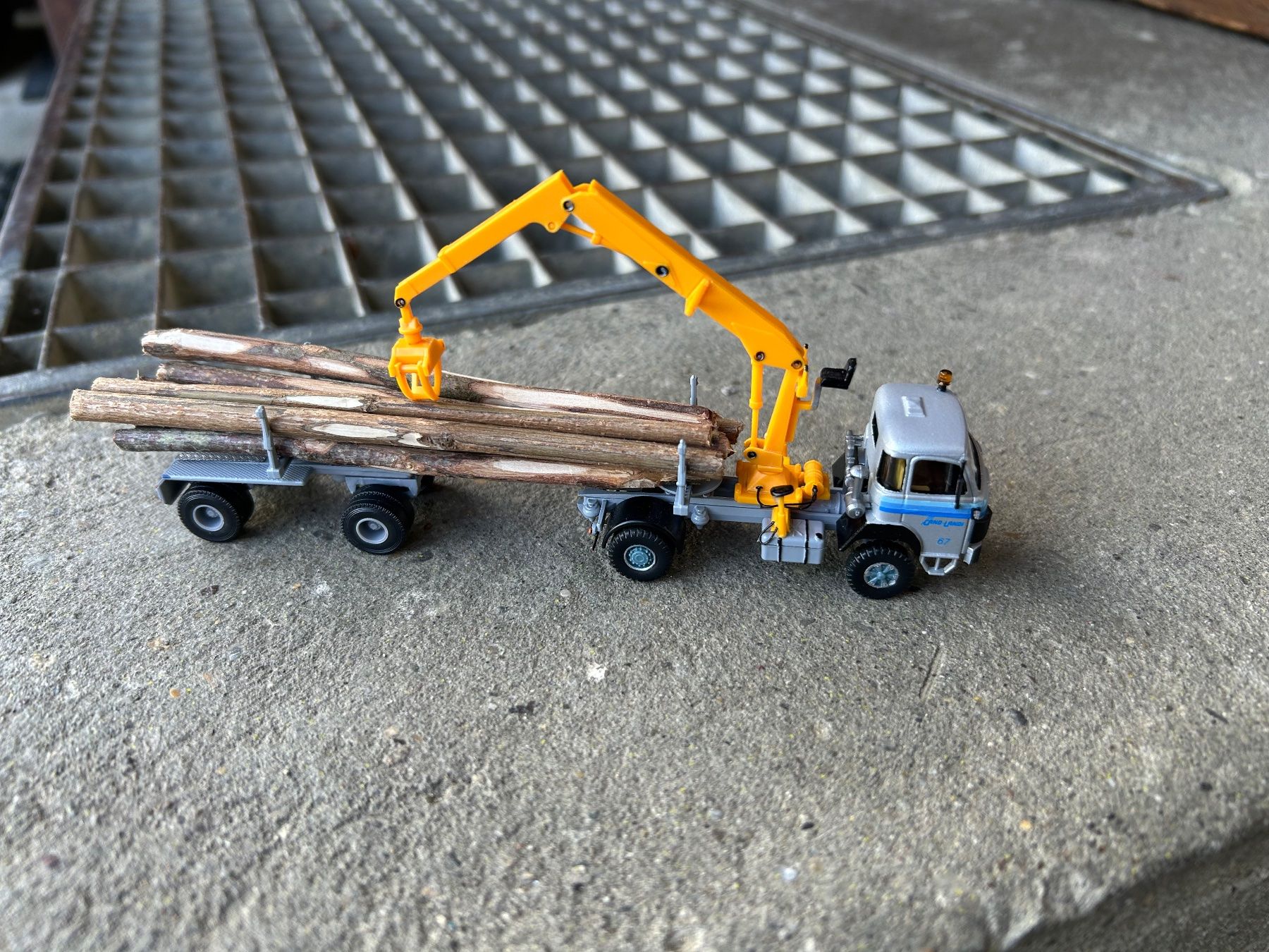 Herpa Modellini d'auto: Saurer Holzkran – Nuovo (secondo la descrizione) da Meienried venduto da janosch7 4
