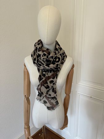 Massimo Dutti light Leopard Print Scarf