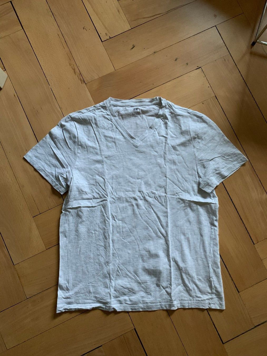 H&M T-Shirts: T-Shirt hellgrau meliert L – Gebraucht aus Zürich von Diazaio