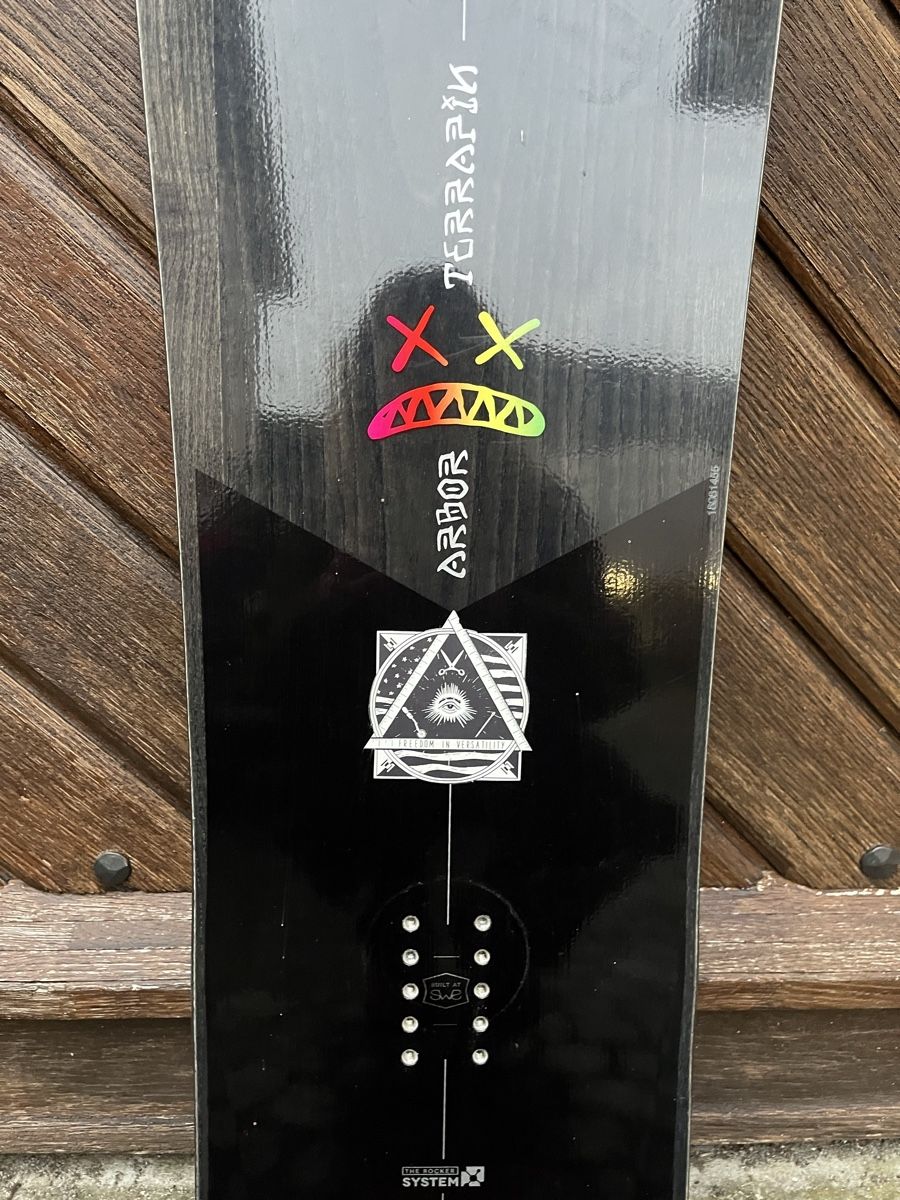 Board: Arbor - Freeride Snowboard 145cm – Usato da Unterseen venduto da BiancaNBozo 2