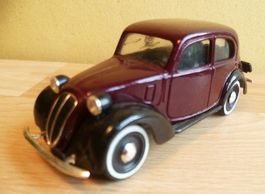 Fiat 1100 Metall, 1/43, s. schön