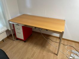 Büro-/Holz-Schreibtisch (Designermodell)