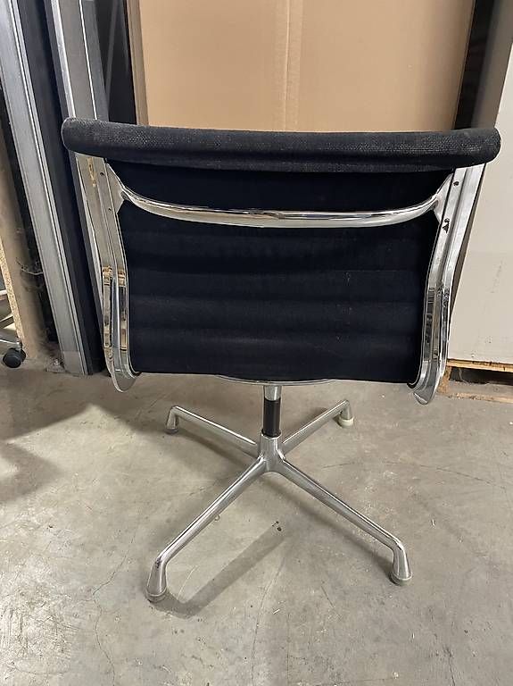 Eames Sedie: Vitra AluChair Hopsack – Usato da Regensdorf venduto da OfficeExperts 1