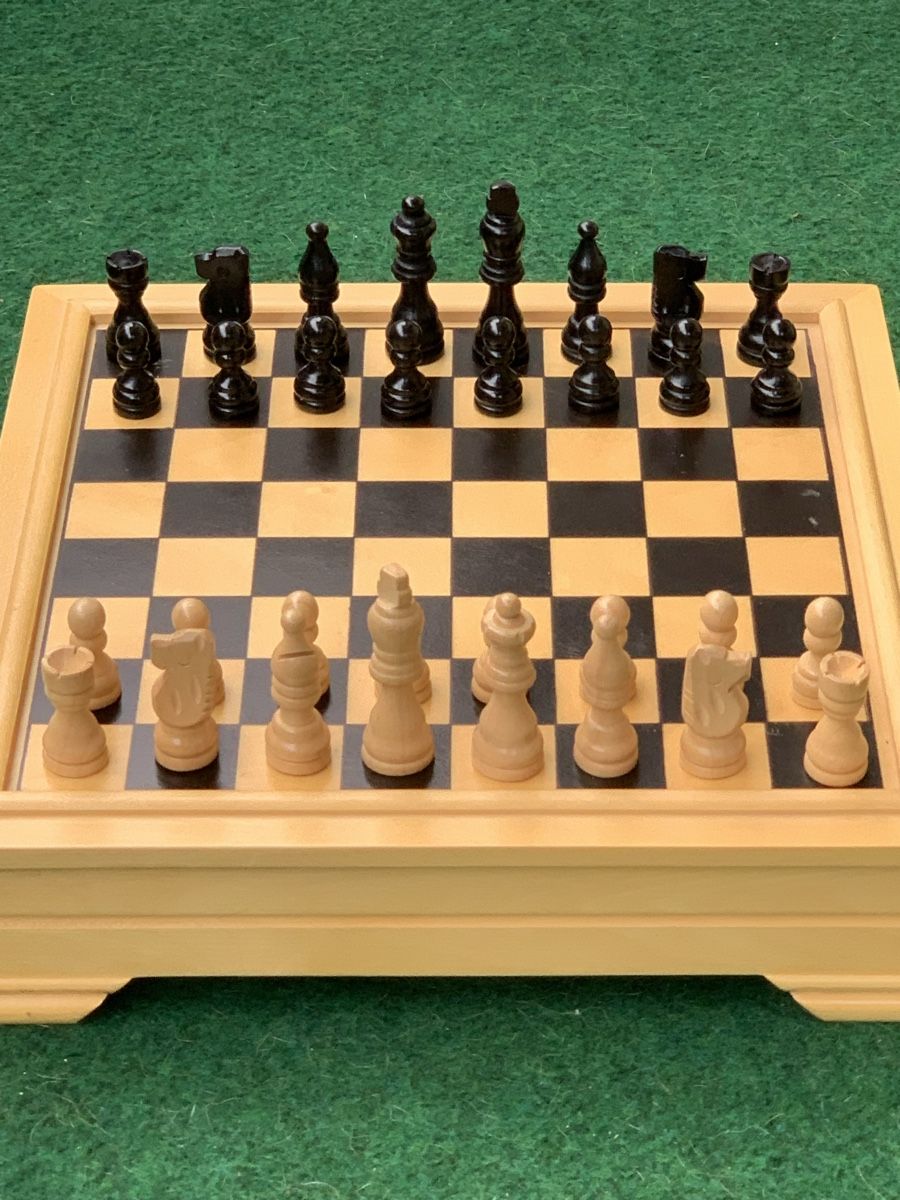 Spiele: Schach/Spiele - Box – Gebraucht aus Wangen b. Olten von Finolino28