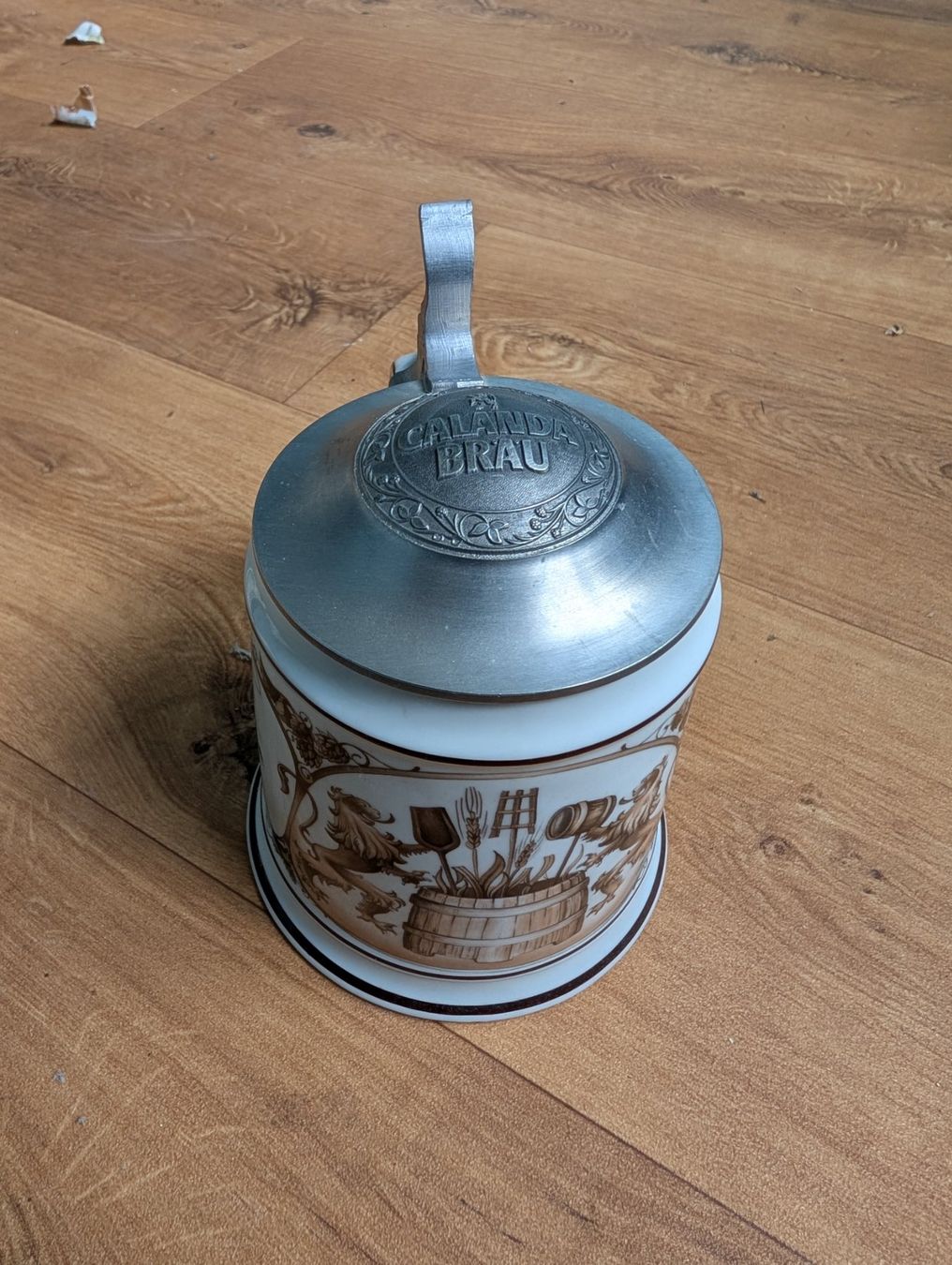 Bicchieri: Schöner Bierkrug mit Zinndeckel Calanda Bräu – Usato da Trimmis venduto da GianlucaB 2