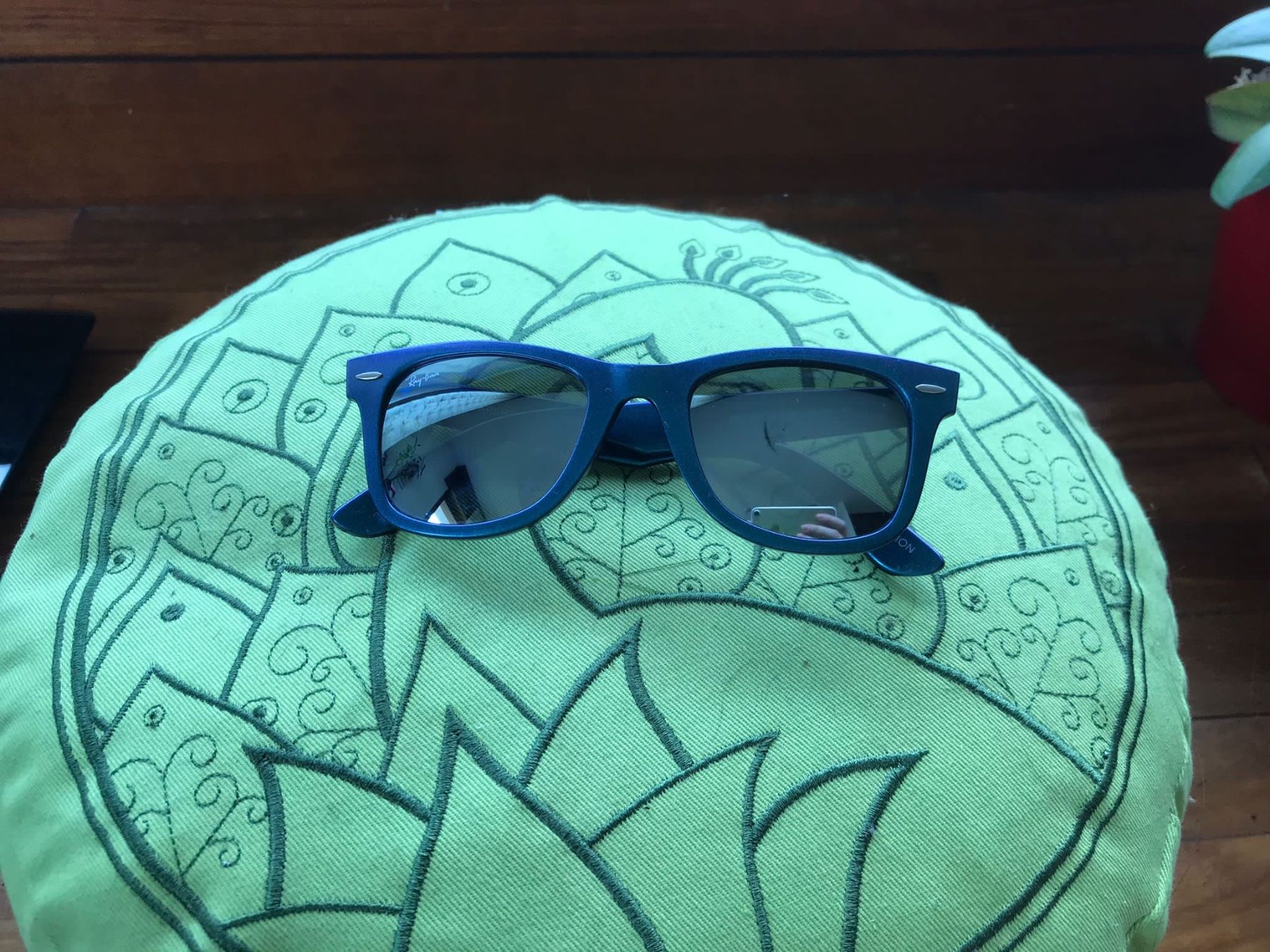 Occhiali & Lenti: Lunettes de soleil- Ray Ban – Usato da Sion venduto da pur_m89d