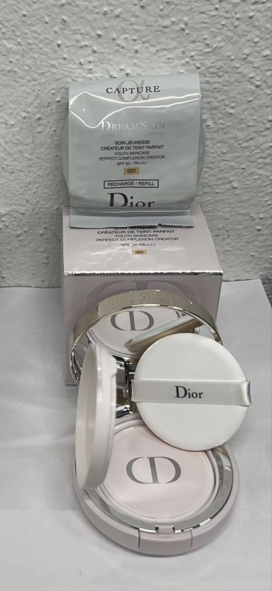 Dior Make-up: Dior Capture Dream Skin Cushion 030+Refill – Nuovo e nell'imballaggio originale da Winterthur venduto da gue_yf9d