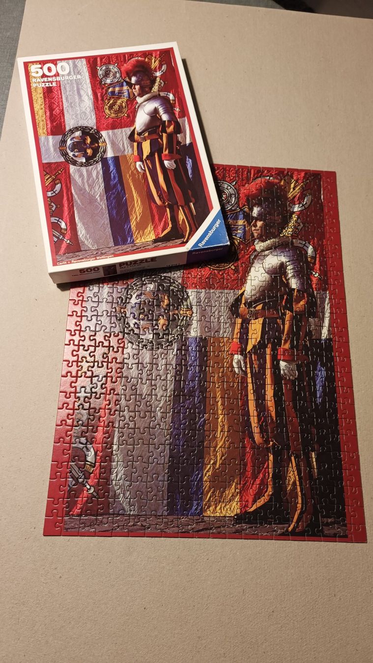 Ravensburger Puzzles: SCHWEIZERGARDE PUZZLE 500 TEILE – Gebraucht aus Dietlikon von Raffy12