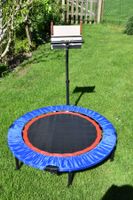 Fitness Trampolin mit Haltestange und Support für Tablet-PC