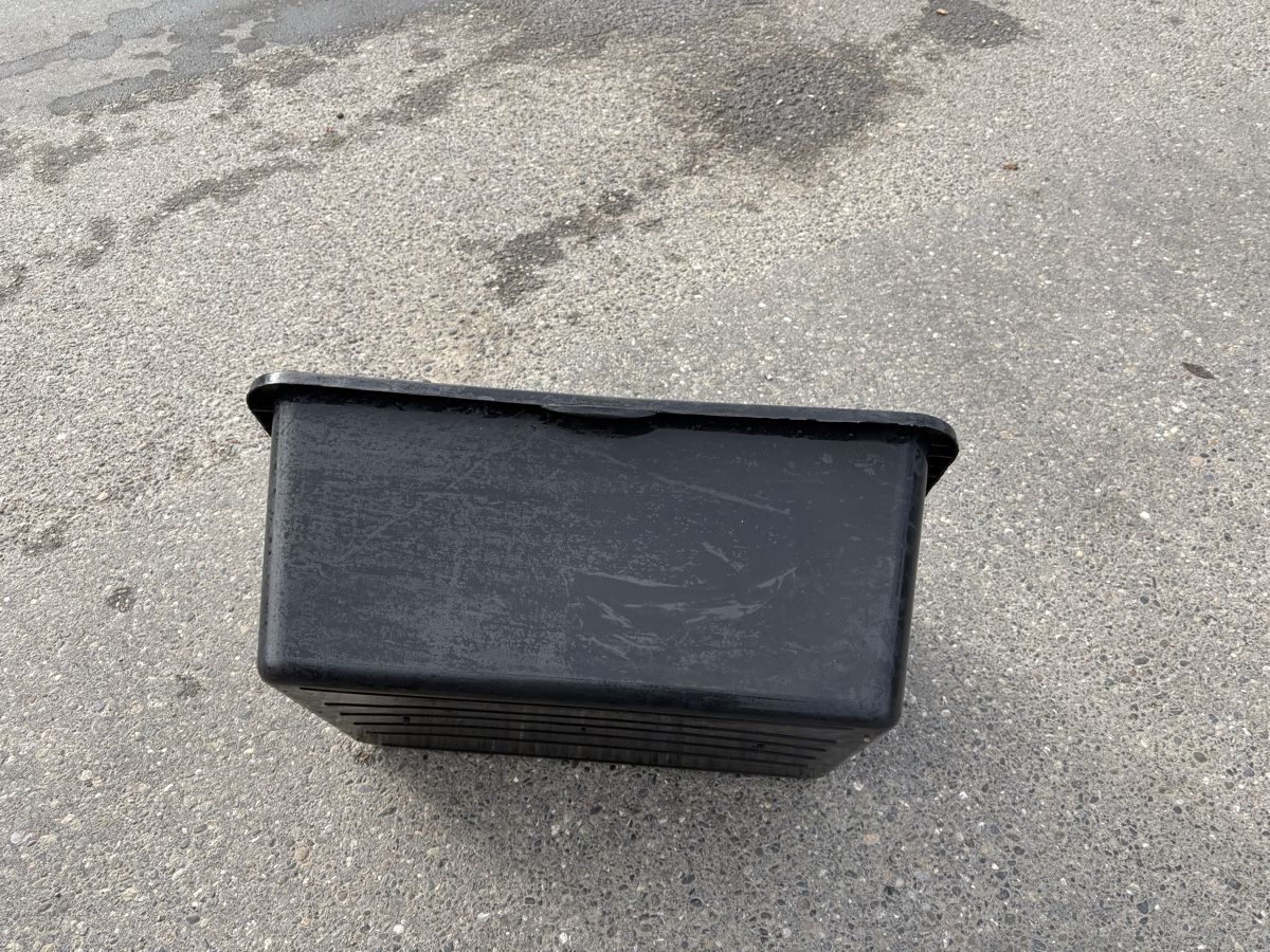 Contenitori & Simili: Schöne saubere Kunstoffbox 75x50x30 – Usato da Grosswangen venduto da Tonius62