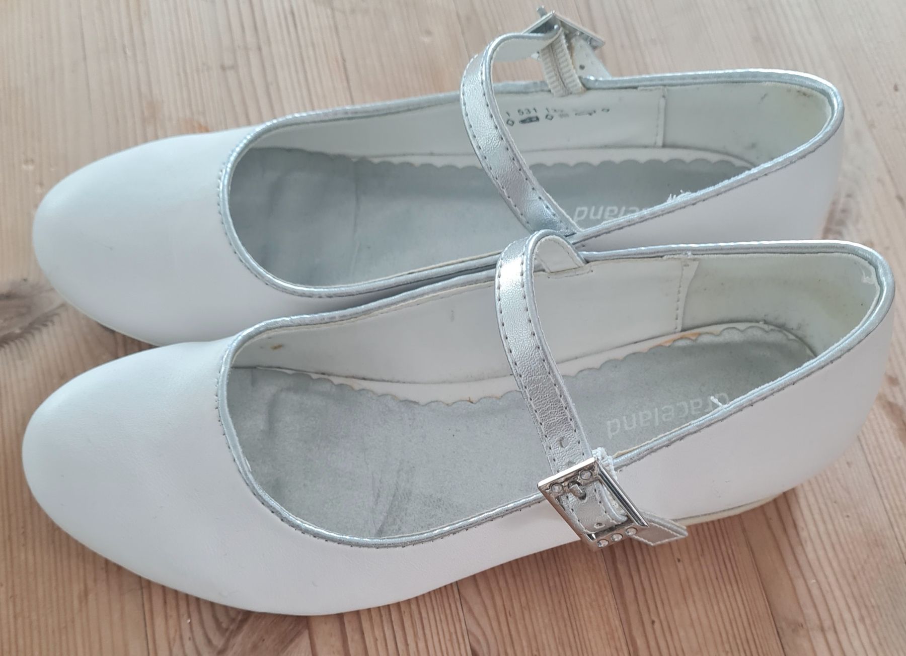 Graceland Schuhe für Mädchen: Schuhe elegant Mädchen Gr. 33 – Gebraucht aus Beinwil Freiamt von tafa8