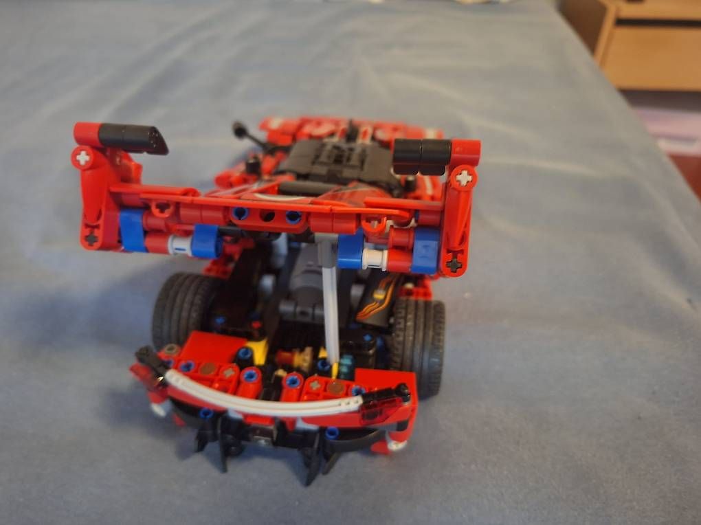 Kit di costruzioni: Lego Technics Ferrari FXX K – Usato da Köniz venduto da GuntherRicardo 3