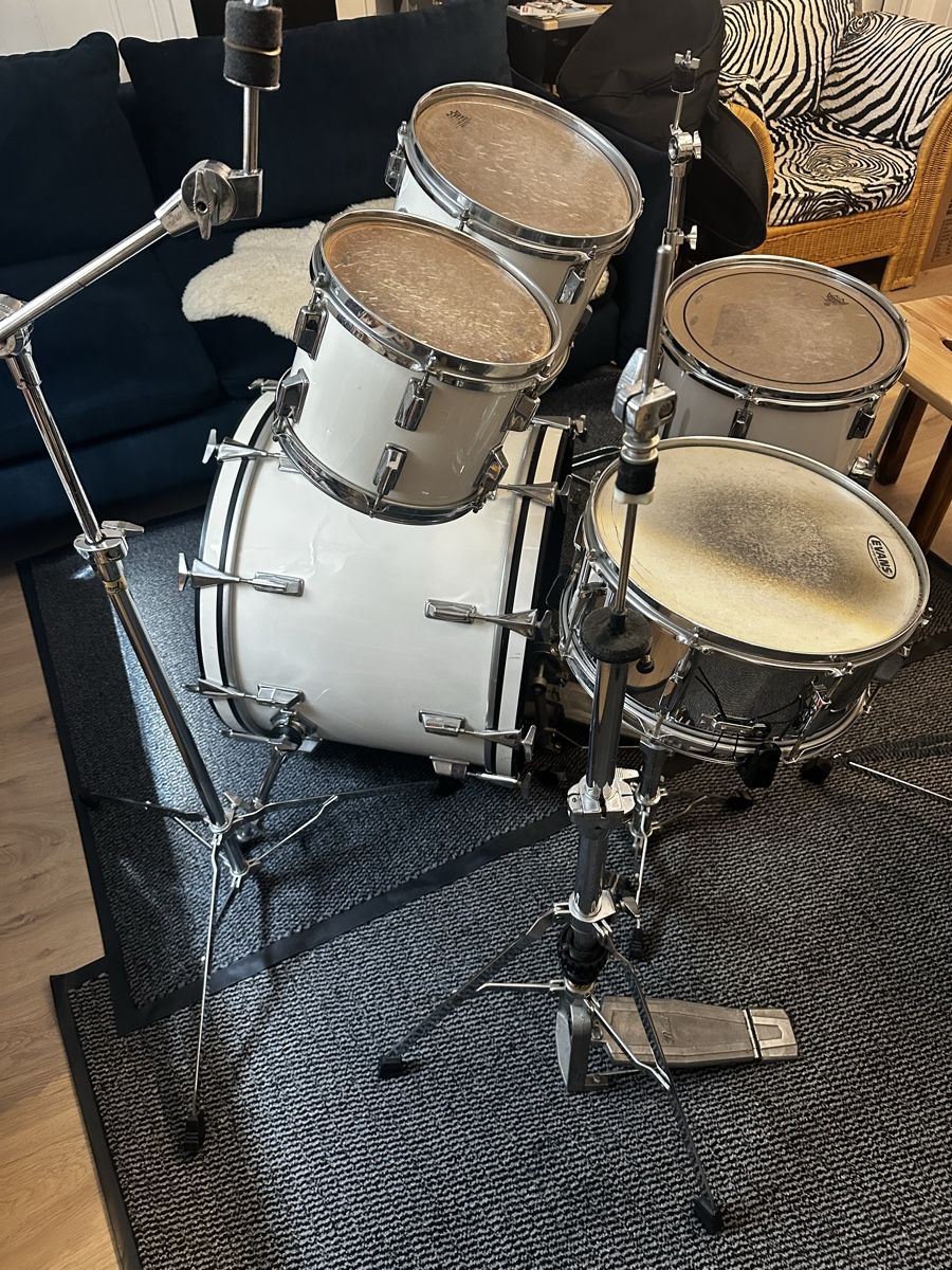 Strumenti musicali: Pearl DX Serie Drumset – Usato da Oftringen venduto da Brobea6 5