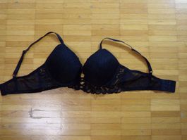 Damen BH schwarz mit Spitzen   Gr. 75 C