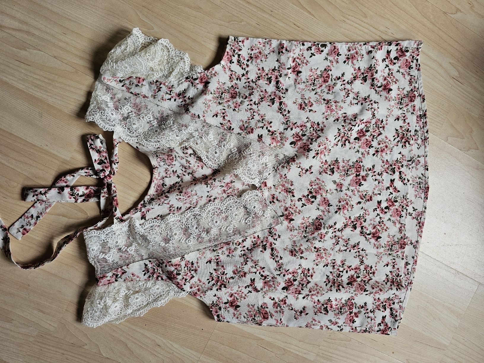 Shein T-Shirts: Blumen Shirt 38 – Neu (gemäss Beschreibung) aus Büttikon AG von PAM120319 2