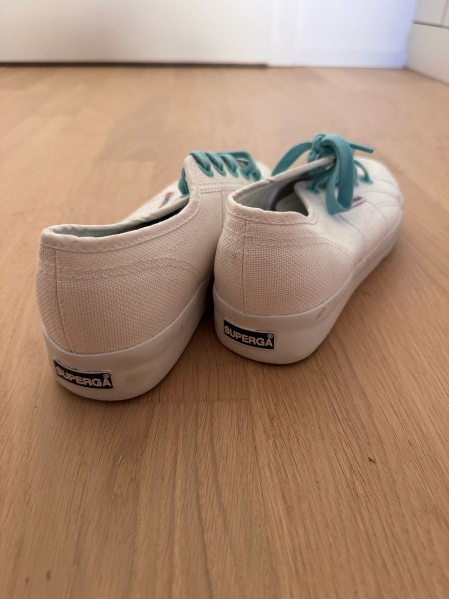 Superga Scarpe da donna: Superga Sneakers white and light blue size 37 – Usato da Dübendorf venduto da ClaraS. 3