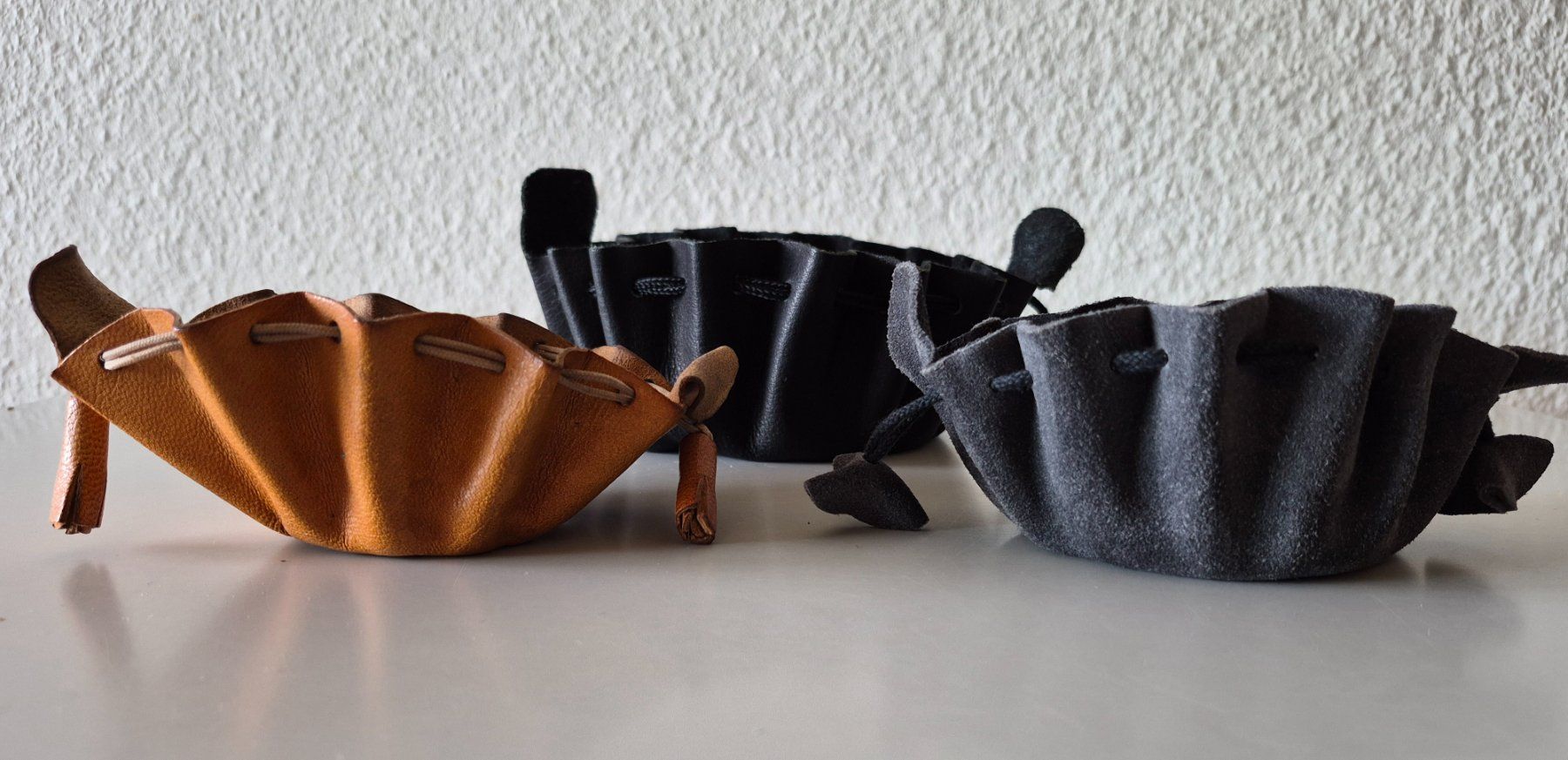 Borse: Lederbeutel 2× klein und 1× gross – Nuovo (secondo la descrizione) da Basel venduto da wer_smt6 5