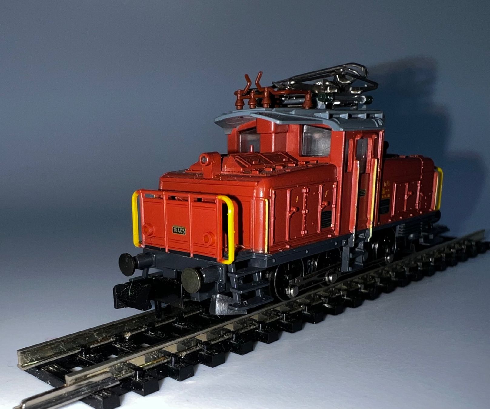 Arnold Modellini di ferrovie: Lok, Arnold-N, Ee 3/3 der SBB (2425) – Usato da Basel venduto da jonnyhaas 5