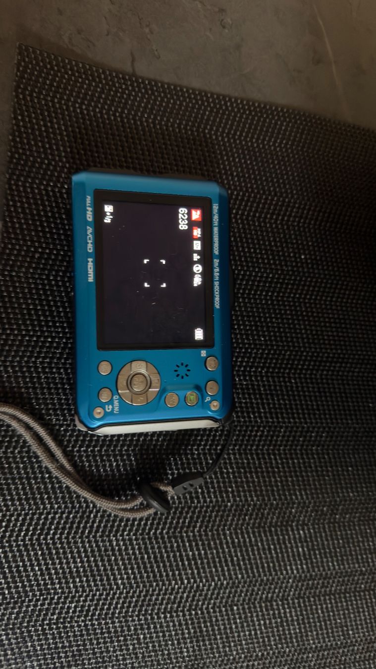 Panasonic Fotocamera: Panasonic Lumix FT4 – Usato da Hombrechtikon venduto da AGNE01 2