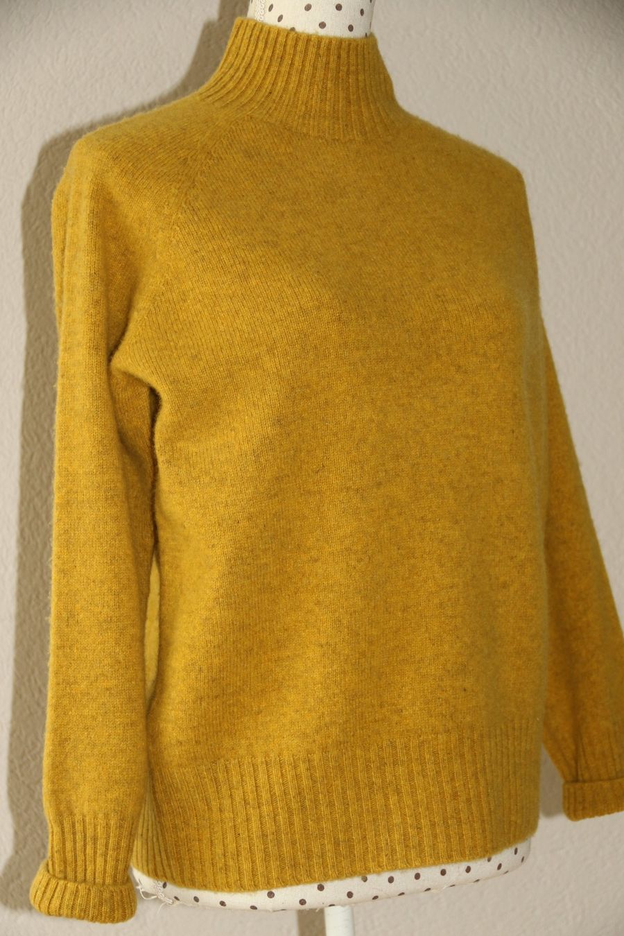 Maglioni & Felpe: Warmer & cooler Pullover aus 100% Wolle eher Gr.S-M NEU – Nuovo e nell'imballaggio originale da Oberwil-Lieli venduto da Svetlana28 2