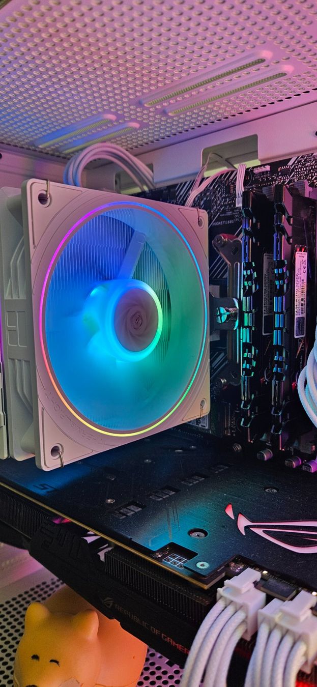 PC: Neu Gebauter Gaming PC - Plug and play – Nuovo (secondo la descrizione) da Zürich venduto da leo_jm6p 1