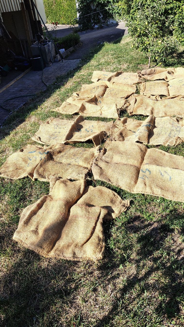 Tessuti: Jutesäcke fein gewoben ca. 6 Stk  – Usato da Stetten SH venduto da stetten5 7