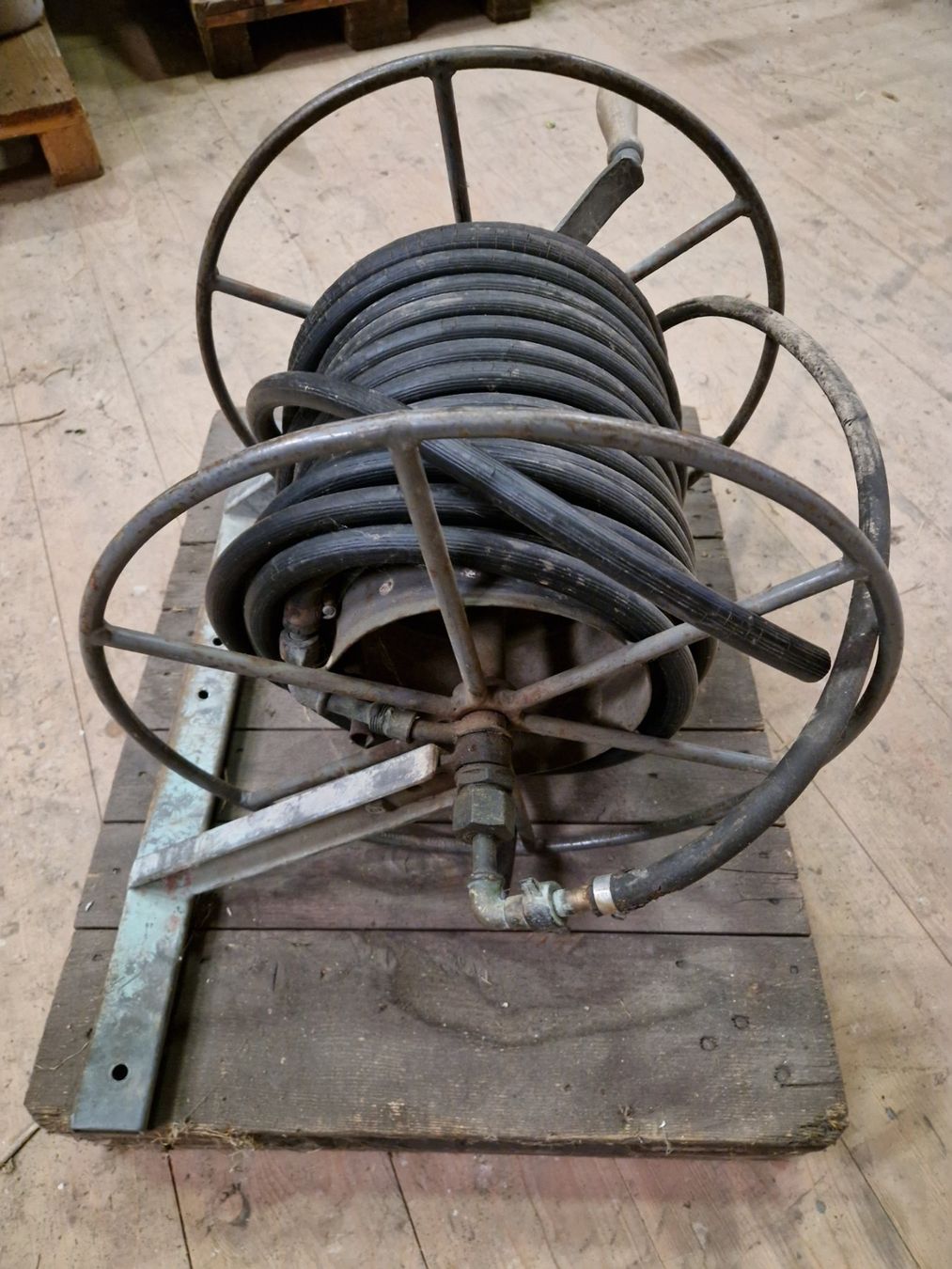 Autres pour métaux et serrurerie: Schlauchhaspel – D'occasion à Roggwil TG par Rollingmaster 1