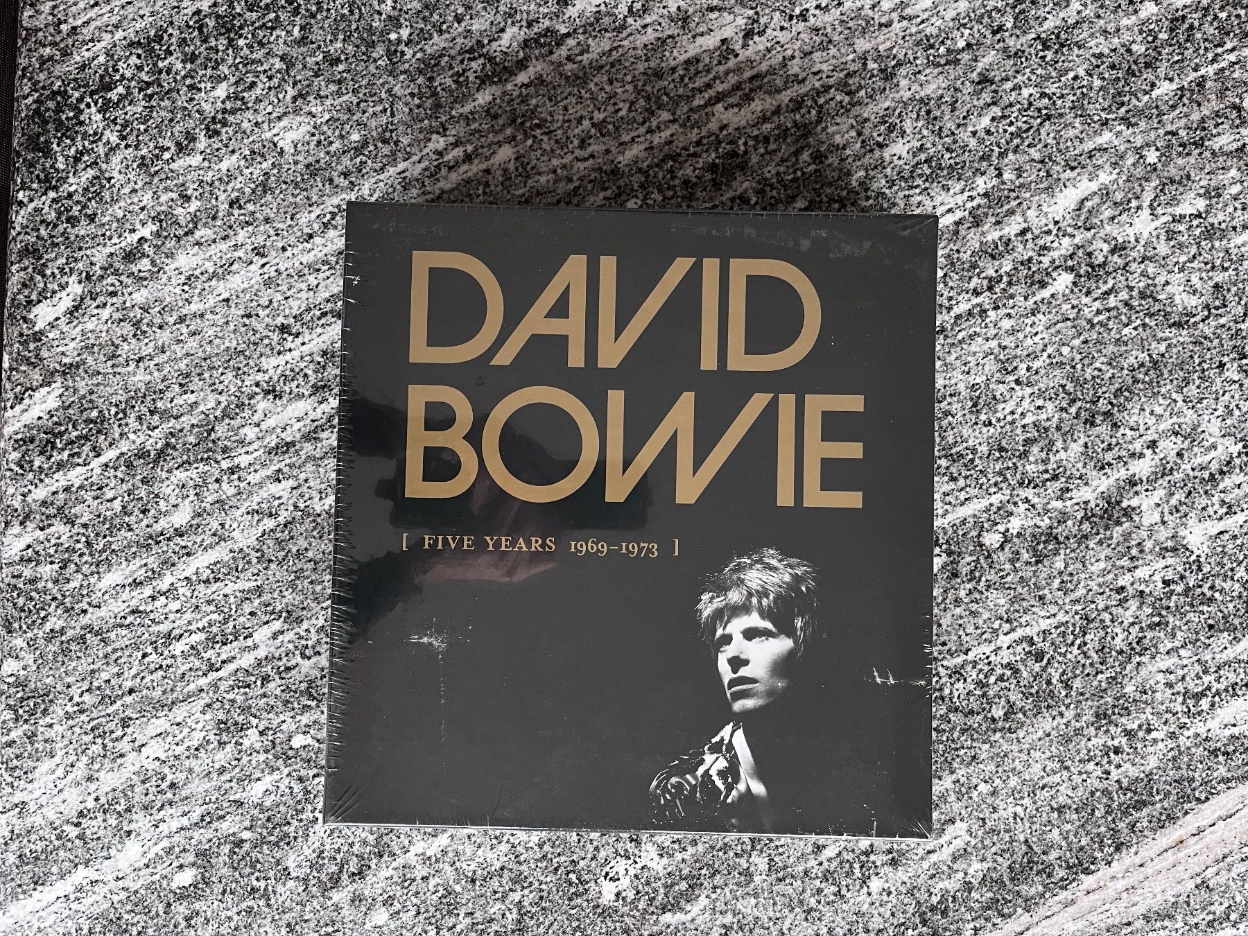Dischi in vinile: David Bowie Five Years 1969-1973 Box – Nuovo e nell'imballaggio originale da Biel/Bienne venduto da osajost