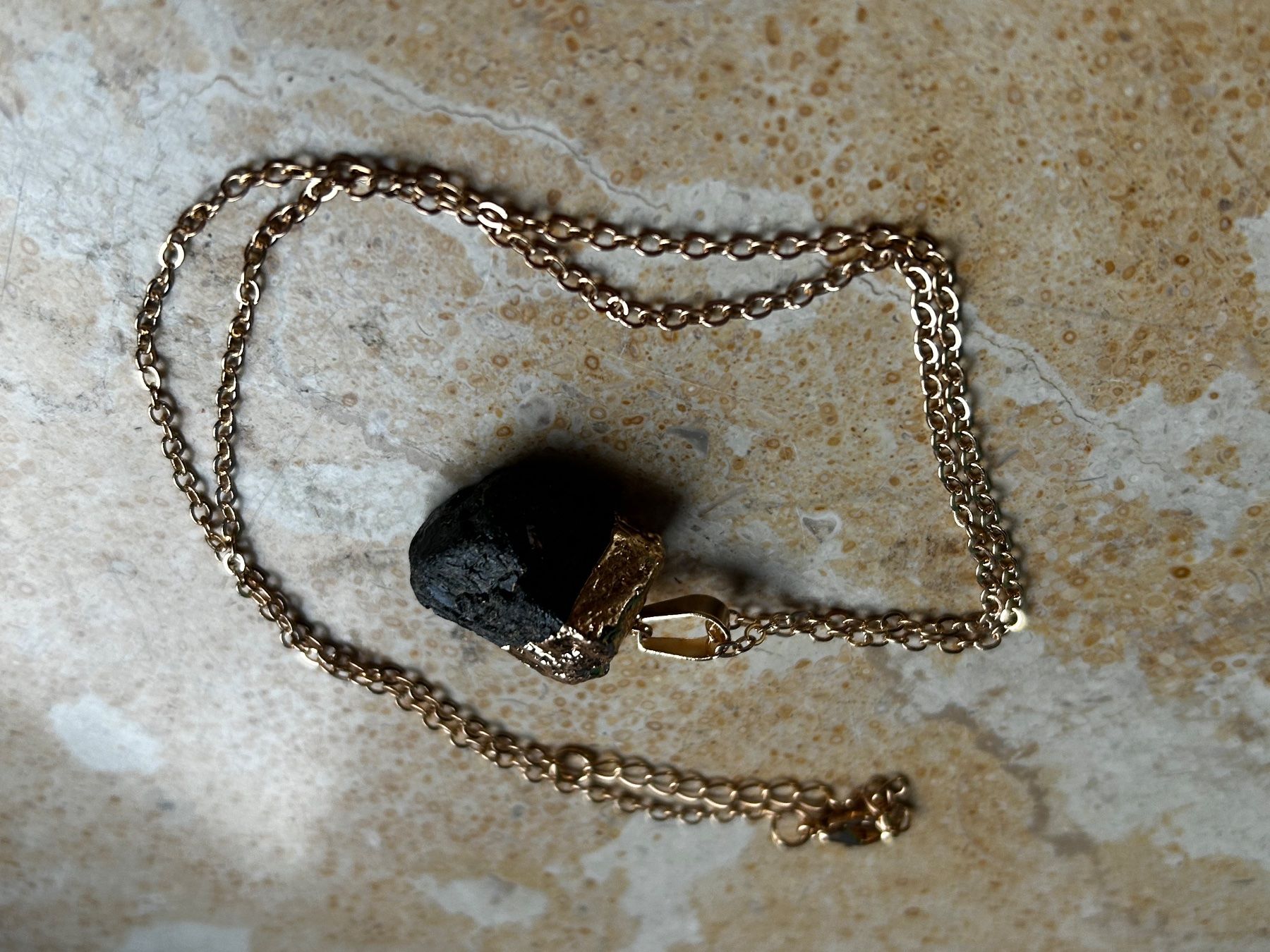 Pendentifs: Anhänger Black Stone goldenprotection – D'occasion à Dittingen par Bijoubelle 6