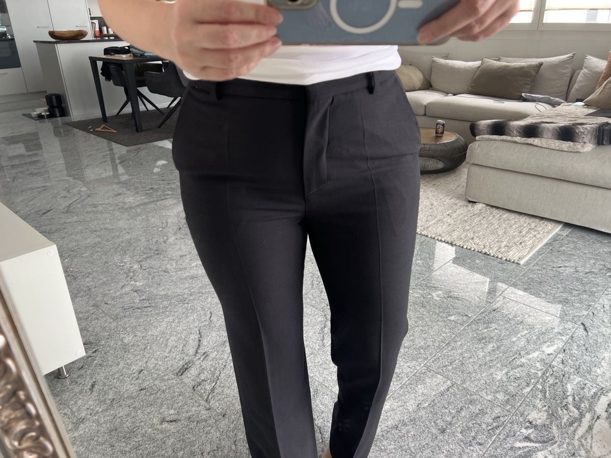Arket Hosen: Arket Hose schwarz Grösse 40 – Gebraucht aus Siebnen von Tiguli 1