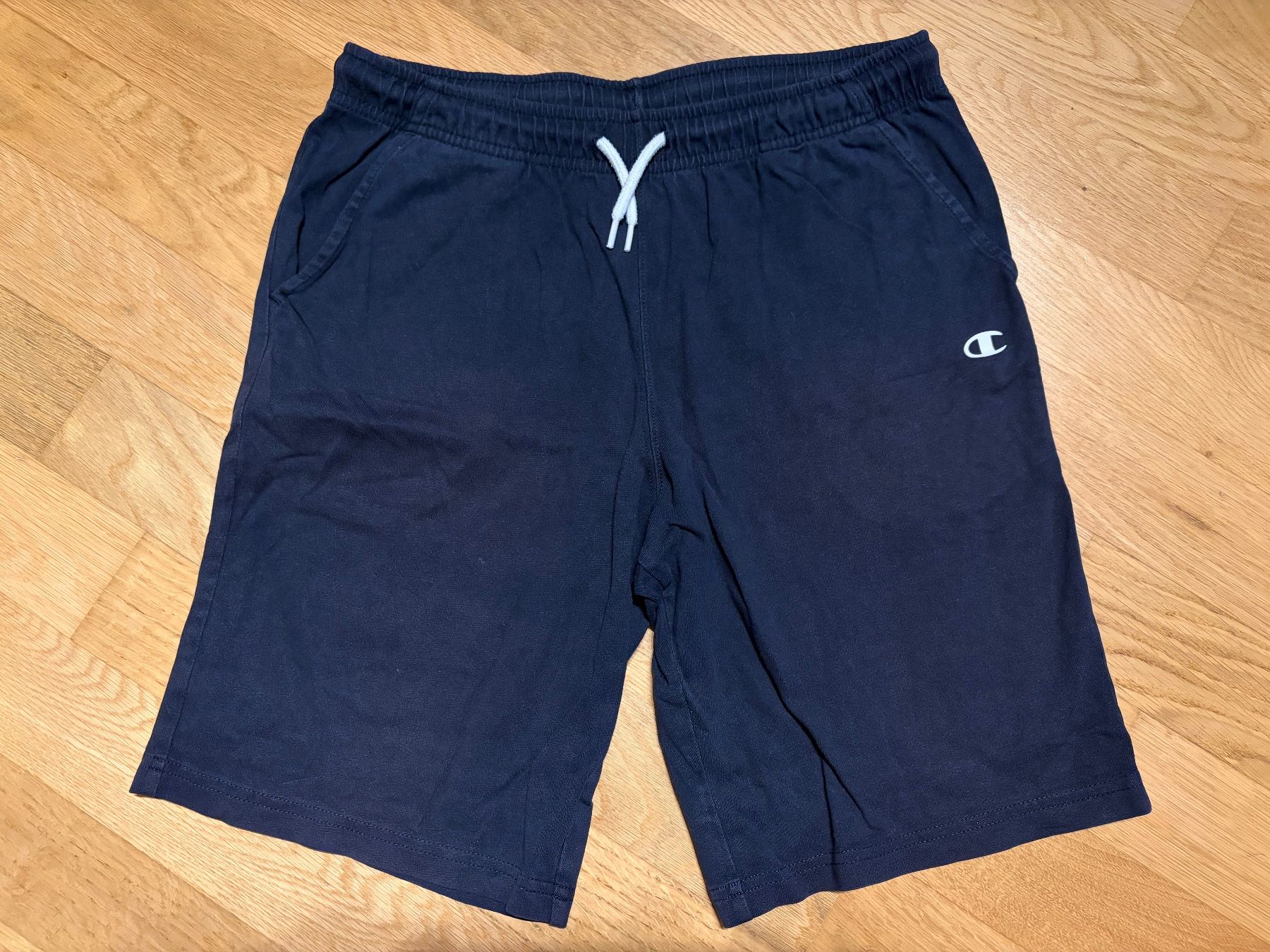 Champion Hosen: Shorts Champion X-Large – Gebraucht aus Bern von chrimi05