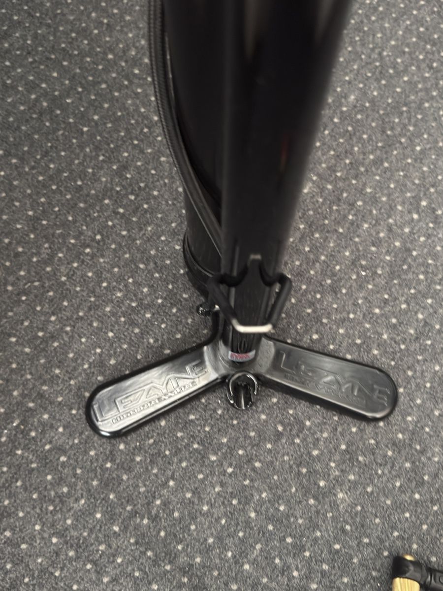 Lezyne Pompe: LEZYNE Pressure Over Drive Standpumpe – Usato da Adliswil venduto da Pligi 2