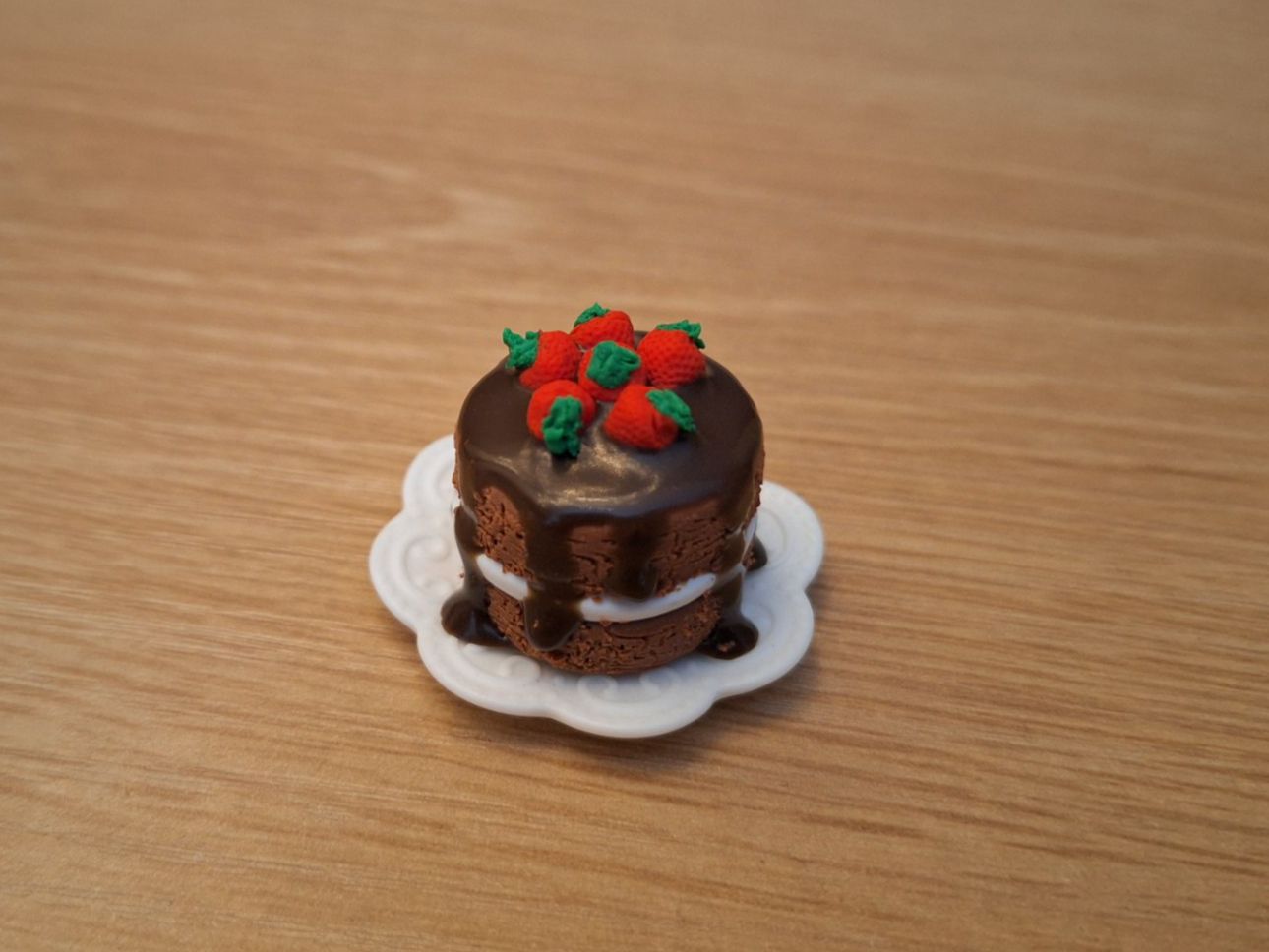 Case e mobili per bambole: Handmade Schokoladentorte – Nuovo (secondo la descrizione) da Zürich venduto da HandmadeTinyFood 3