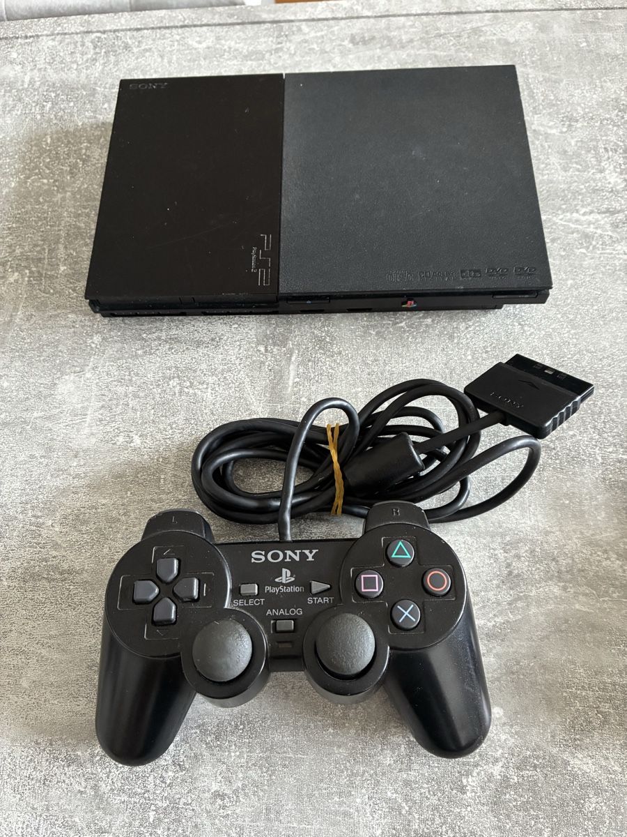 Sony Console: Playstation 2 Slim Black Set – Usato da Emmenbrücke venduto da nne_hm9j 1