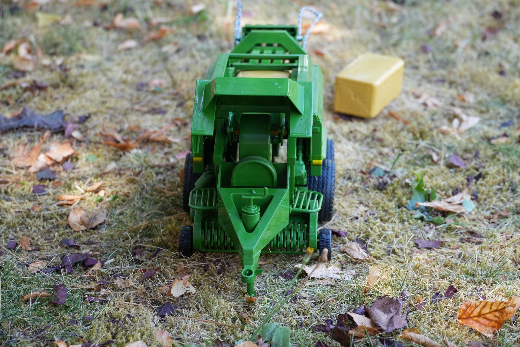 Bruder Spielzeuge: Bruder John Deere Ballenpresse – Gebraucht aus Murten von K.Luethi 1