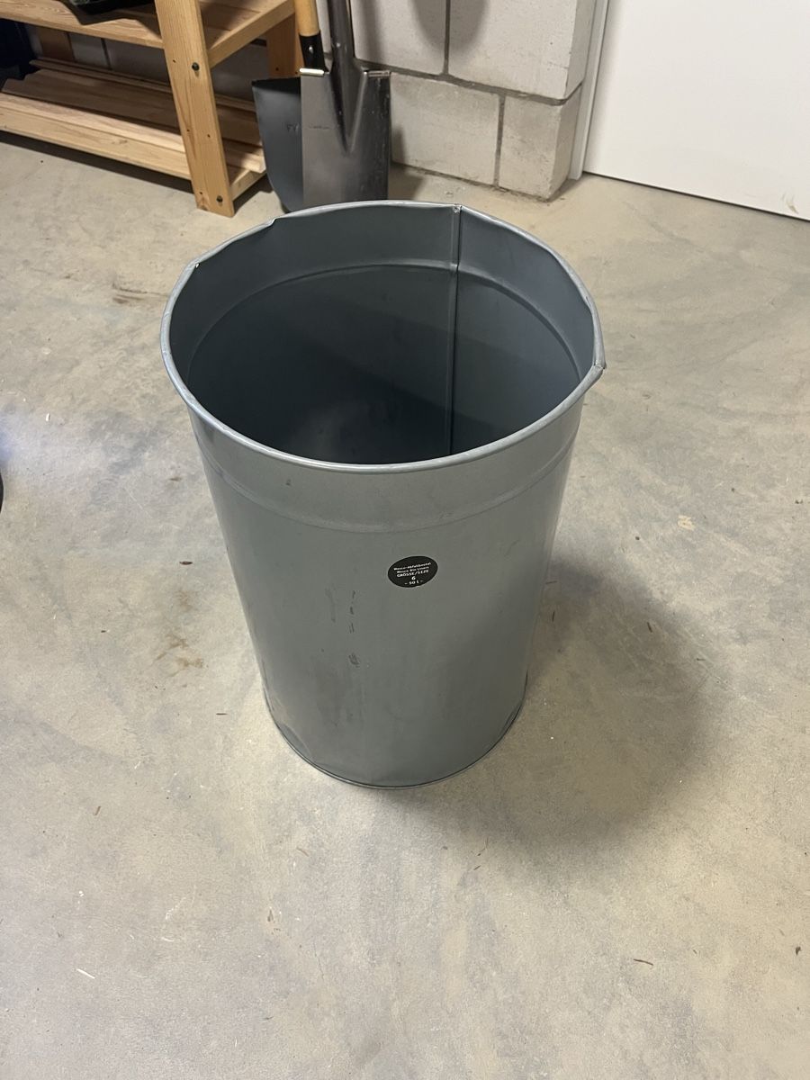 Wesco Cestini per rifiuti: Mülleimer Wesco Swing-Bin Retro Weiss mit Einsatz
51 – Usato da Bolligen venduto da Ronron_23 3