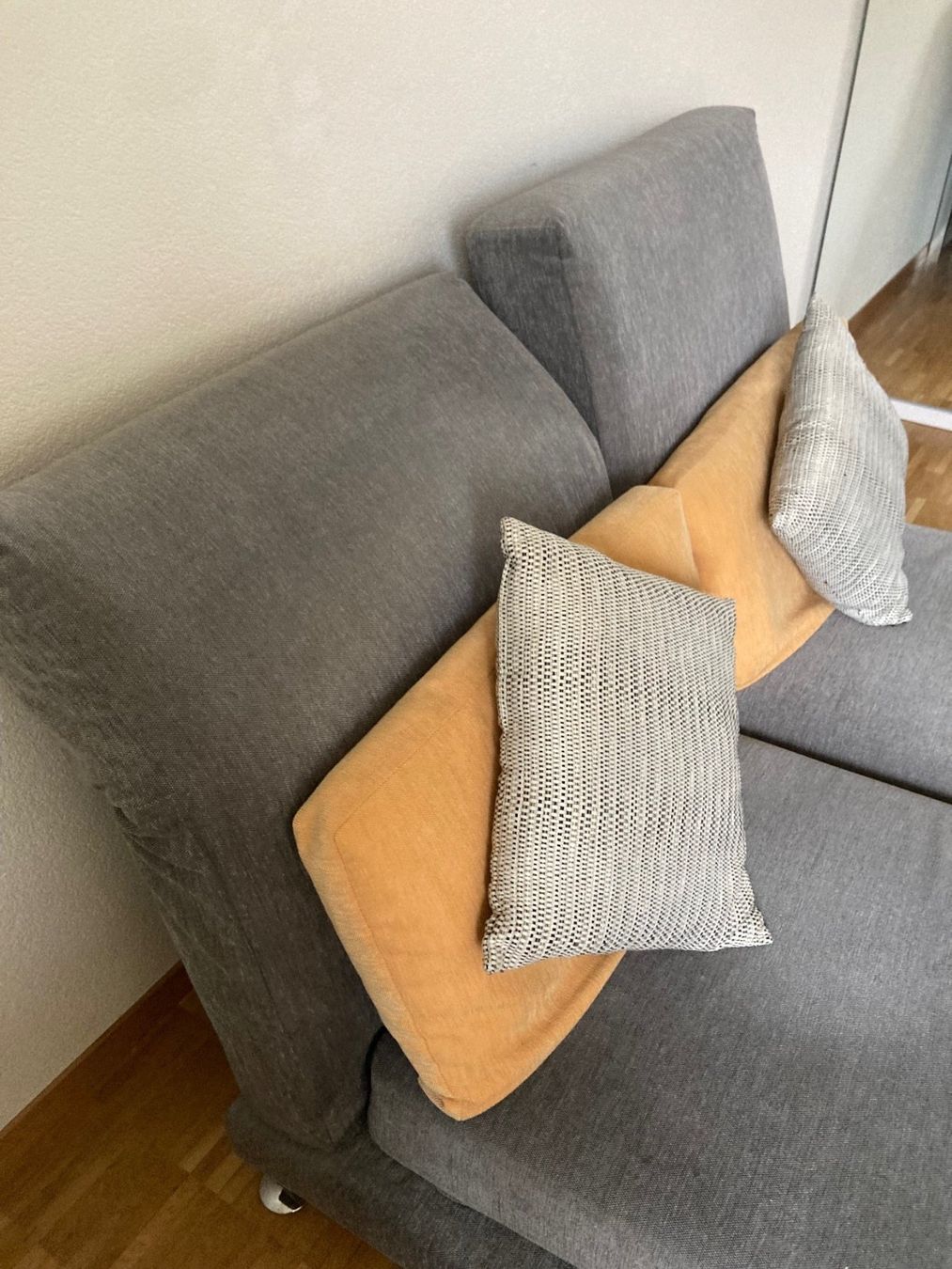Brühl Sofas: Sofa Brühl – Gebraucht aus Feldbrunnen von  2