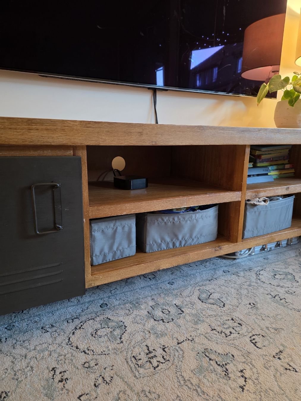 TV Möbel: TV stand (pickup Asap) – Gebraucht aus Zürich von Dani.M6 2