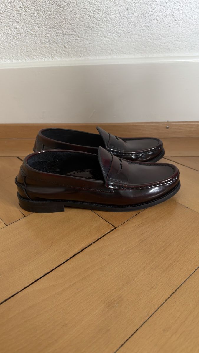 Damenschuhe: Cherry Red Loafers – Neu (gemäss Beschreibung) aus Zürich von ale_9z6n