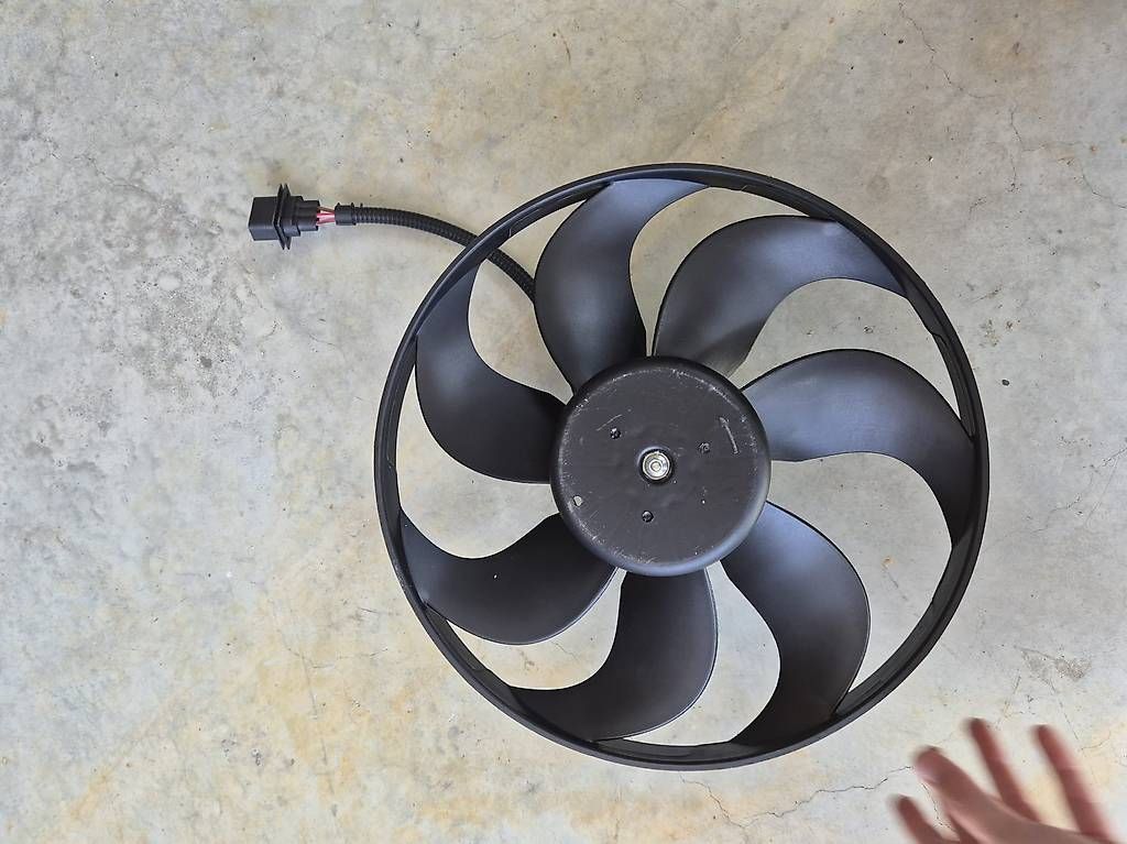 Ventilateurs: Golf 4 Lüfter gross – D'occasion à Uttigen par BUN1998 3