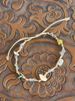 Armband mit bunten Steinen und Perlen verstellbar - Neu