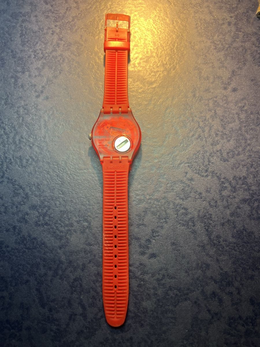 Swatch Uhren: Swatch Red Rebel – Gebraucht aus Laufen von groove60 3