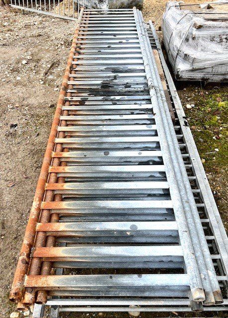 Altro: Occasion Gitter – Usato da Riedtwil venduto da wiederverwendung
