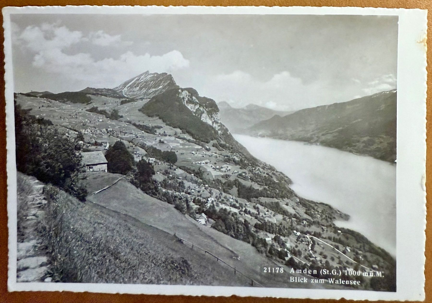 Cartoline postali: AK: Amden - Blick zum Walensee – Usato da Lutry venduto da Ediego