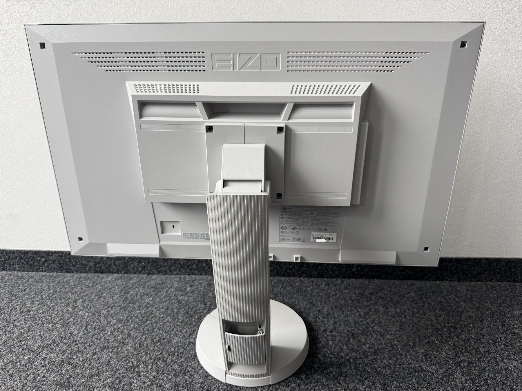 Eizo Monitore: Eizo FlexScan EV2736W – Gebraucht aus Bremgarten AG von joker_eat_world 1
